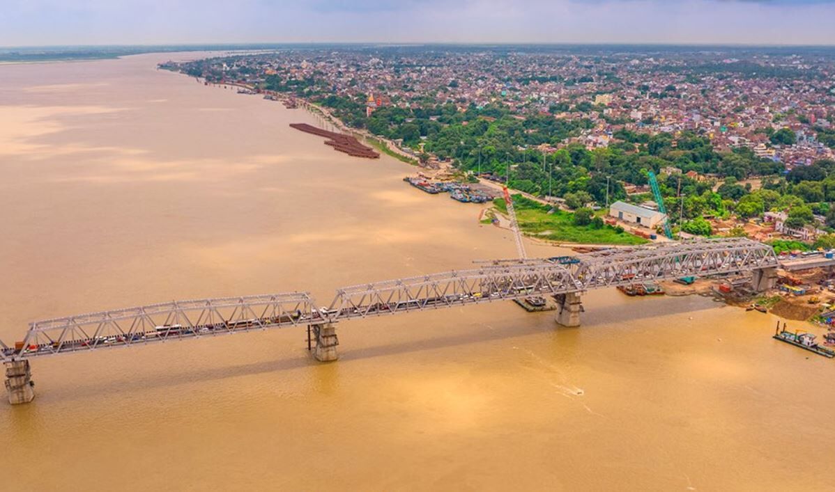 Patna and the Ganges from the air